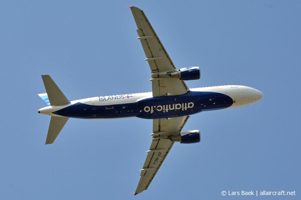 OY-RCJ (7465) 2016 Airbus A320-214