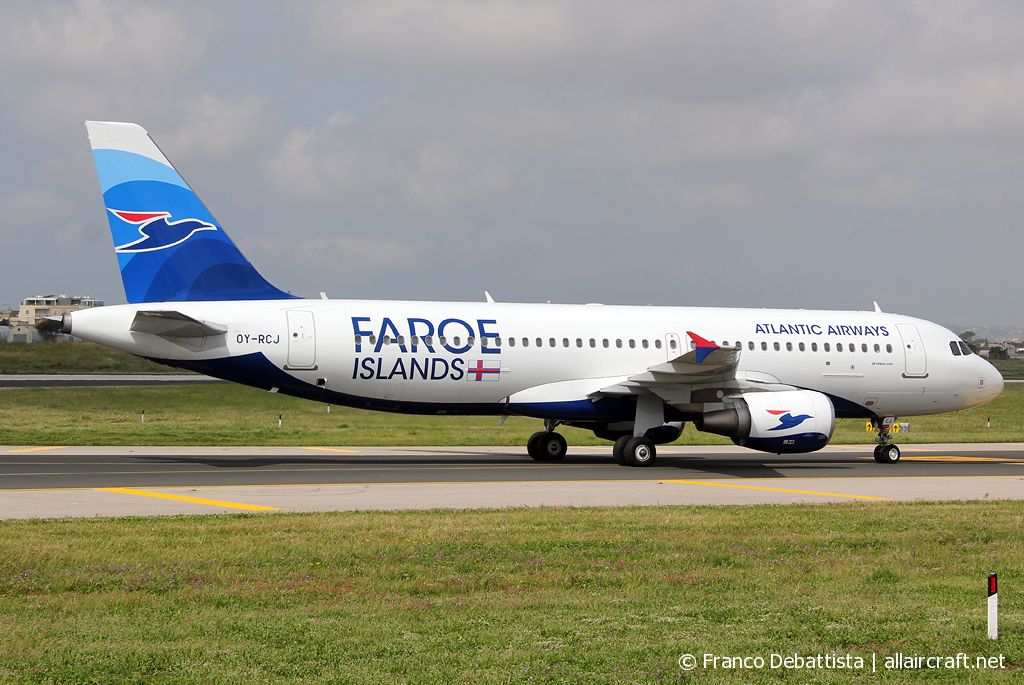 OY-RCJ (7465) 2016 Airbus A320-214