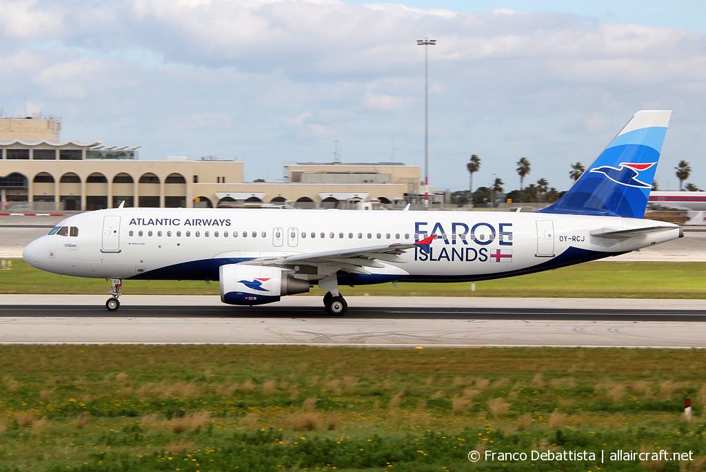 OY-RCJ (7465) 2016 Airbus A320-214