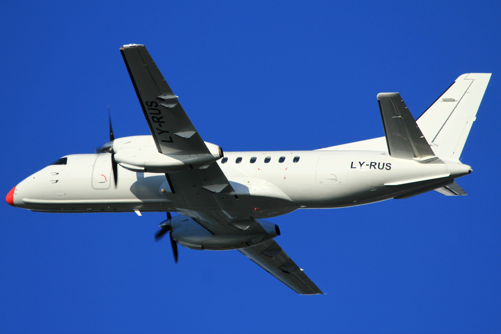 LY-RUS (340A-074) 1985 Saab 340A