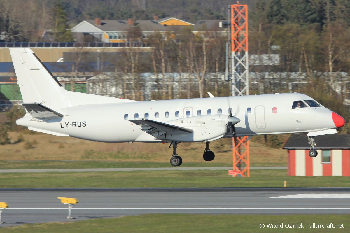 LY-RUS (340A-074) 1985 Saab 340A