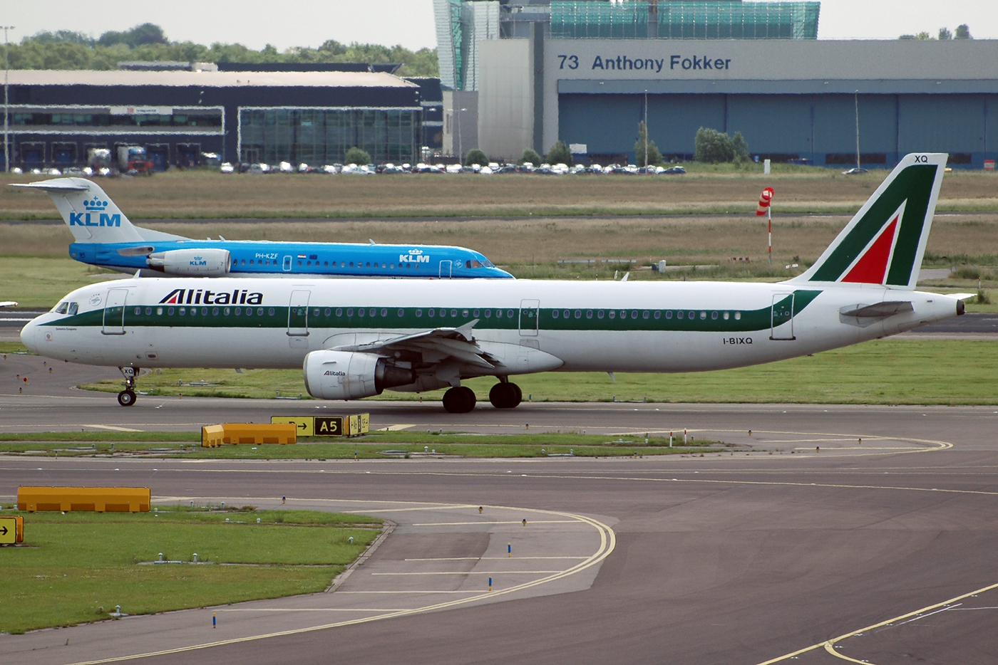I-BIXQ · Airbus A321-112 · (AMS / EHAM)