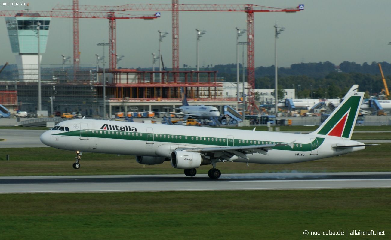 I-BIXQ (586) 1996 Airbus A321-112