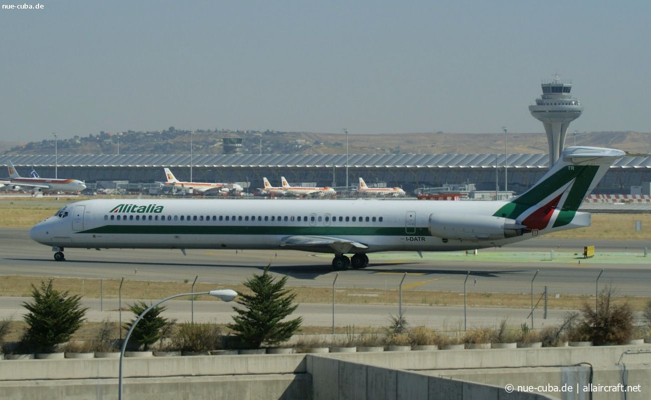 I-DATR (53234) 1995 McDonnell Douglas MD-82