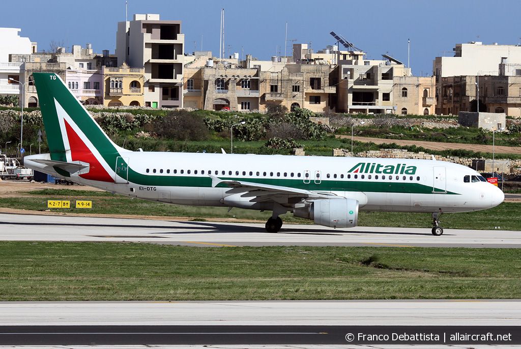 EI-DTG (3921) 2009 Airbus A320-216