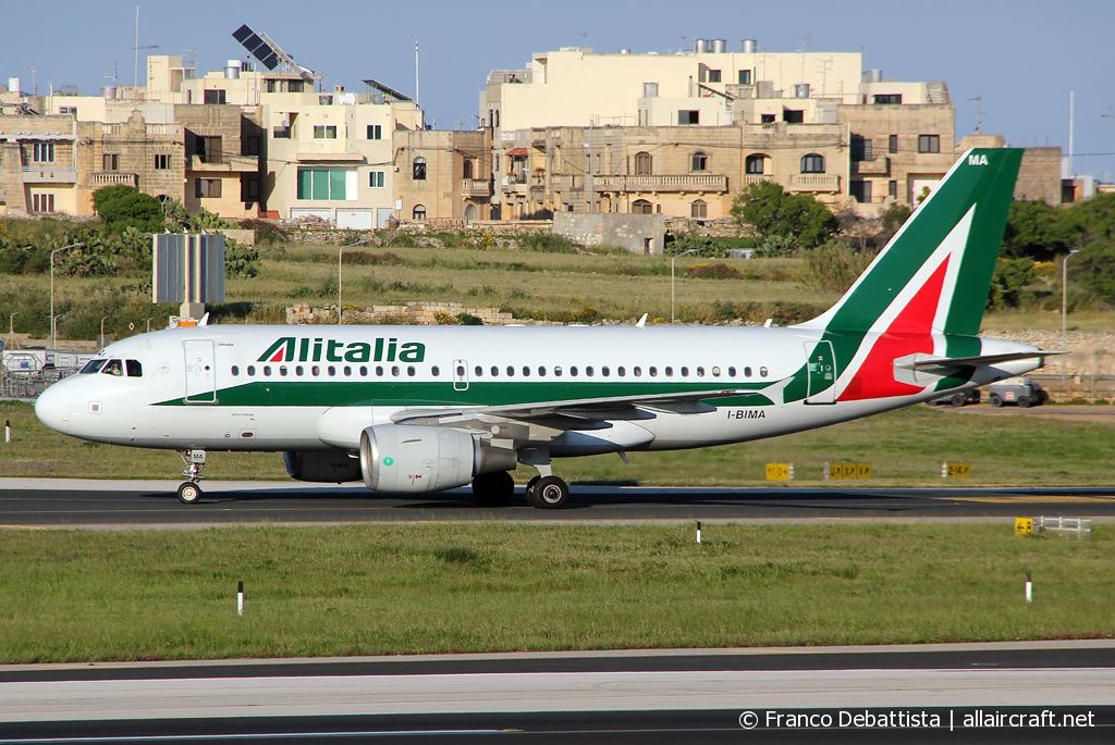 I-BIMA · Airbus A319-112 · (MLA / LMML)