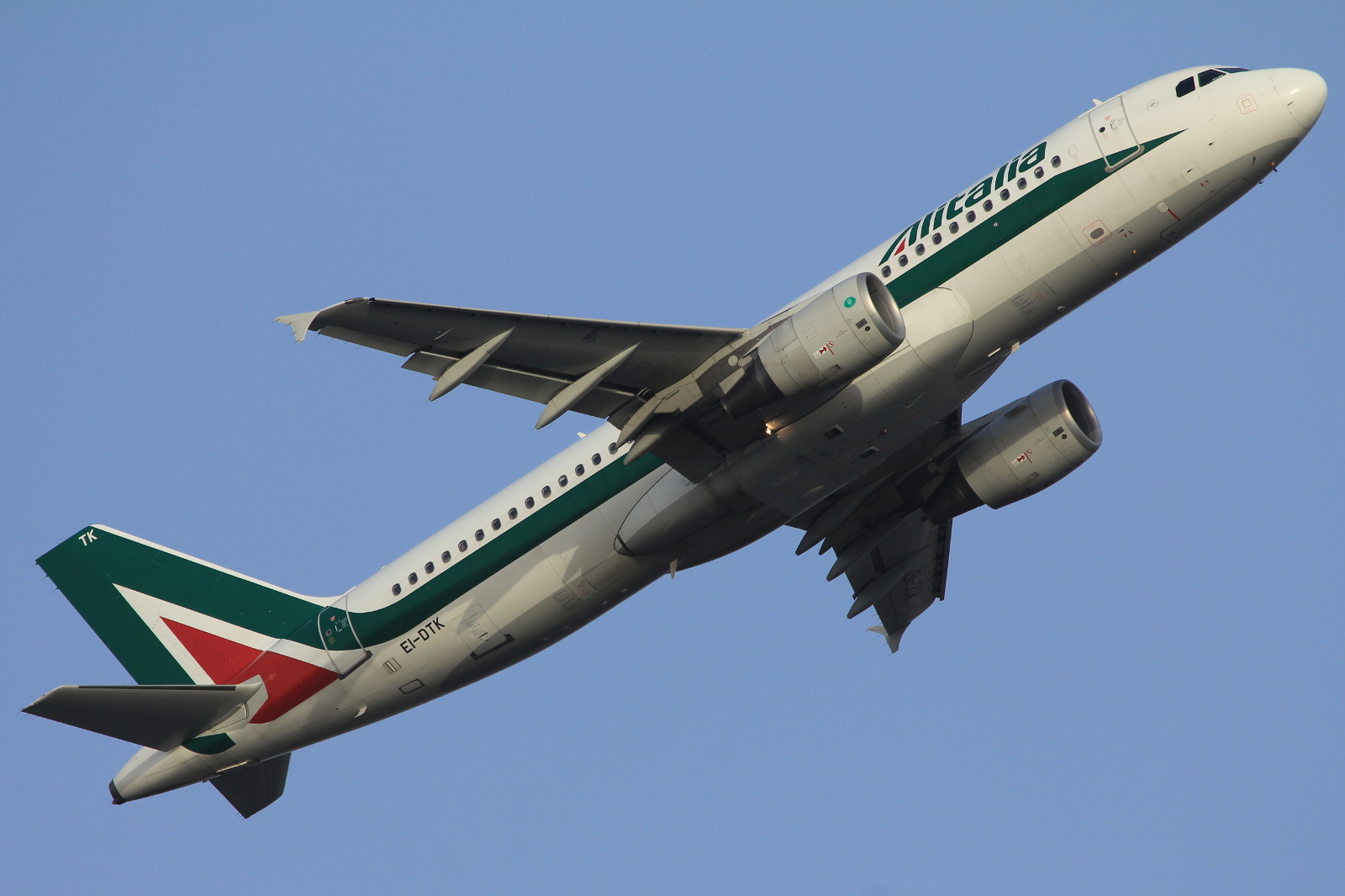 EI-DTK (4075) 2009 Airbus A320-216