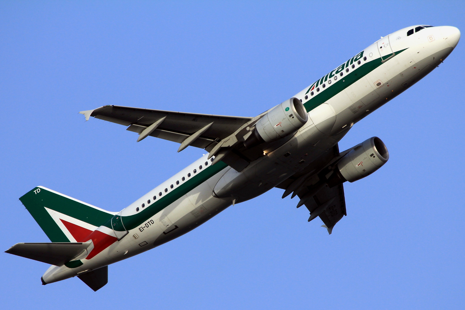 EI-DTD (cn 3846) Airbus A320-216