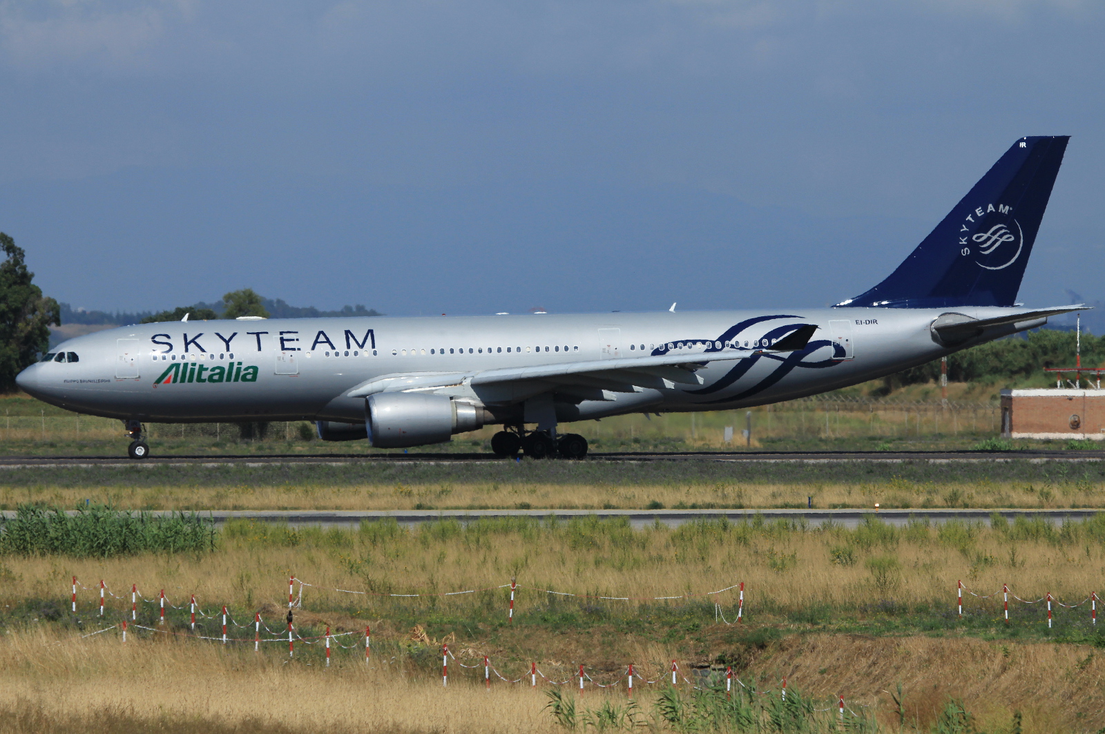 EI-DIR (272) 1999 Airbus A330-202