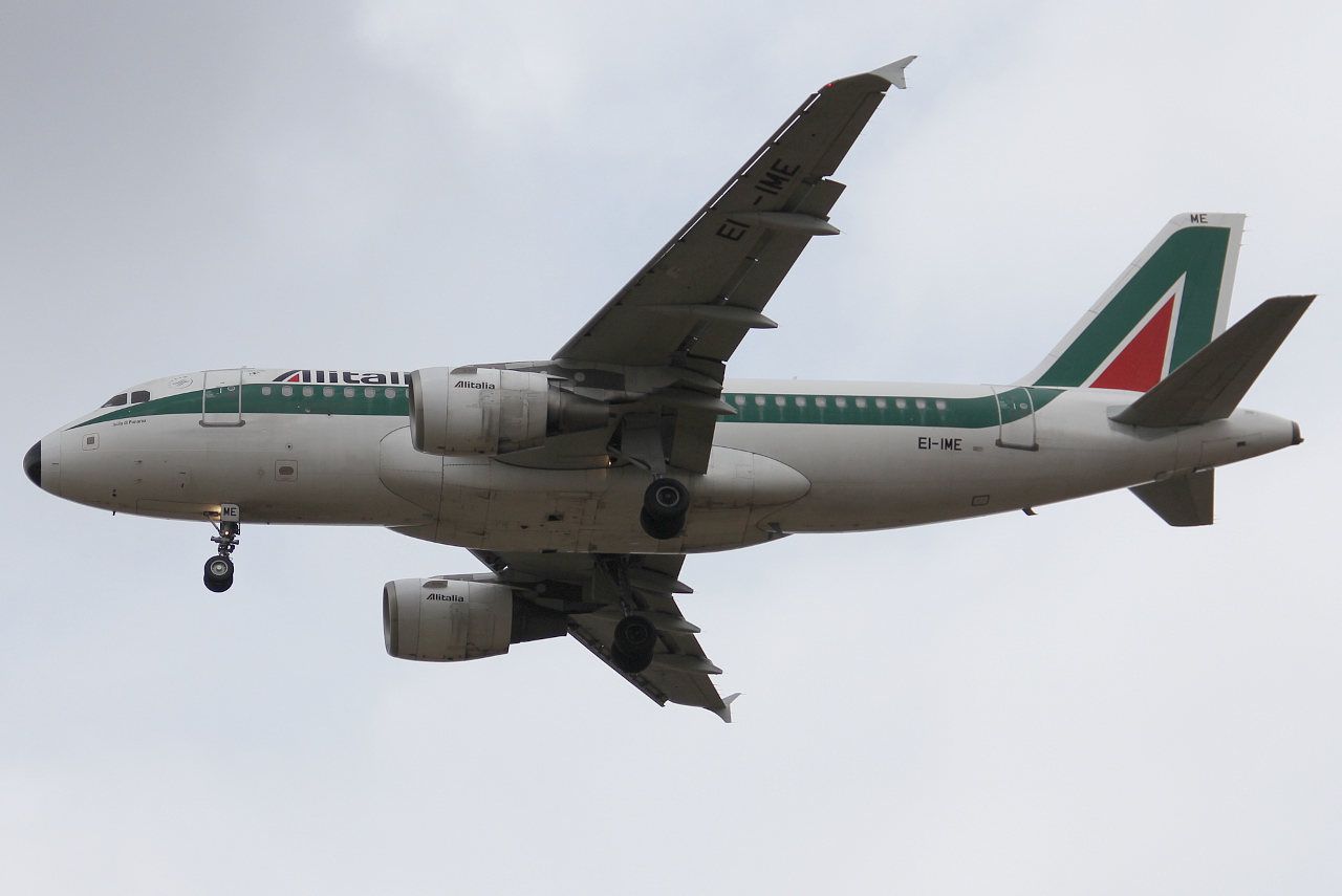 EI-IME (1740) 2002 Airbus A319-112
