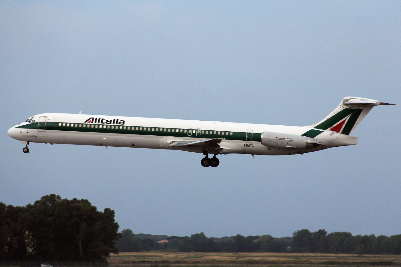 I-DATG (53225) 1994 McDonnell Douglas MD-82