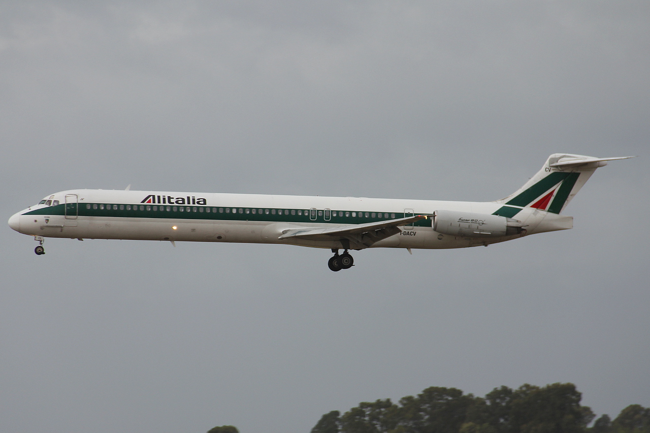 I-DACV (cn 53056) McDonnell Douglas MD-82