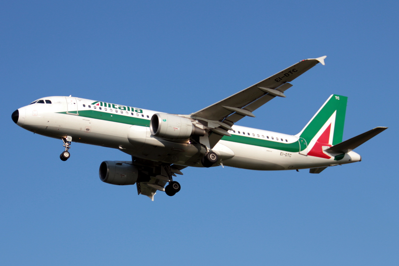 EI-DTC, (cn 3831), Airbus A320-216