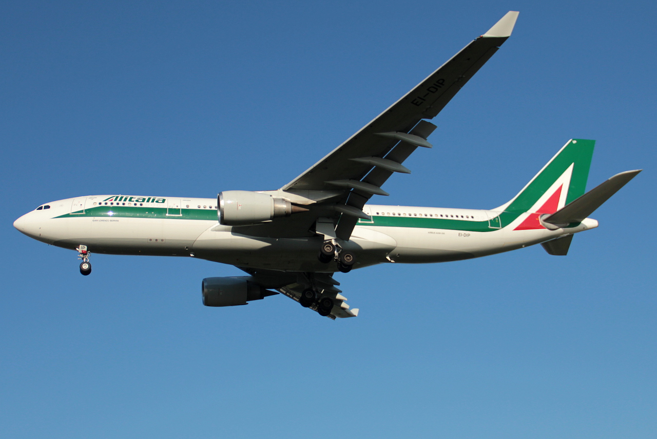 EI-DIP (339) 2000 Airbus A330-202