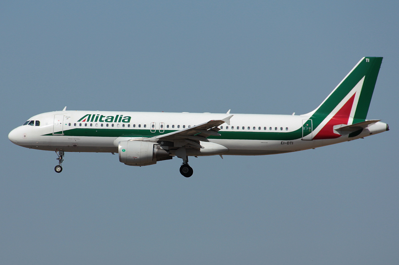 EI-DTI (3976) 2009 Airbus A320-216