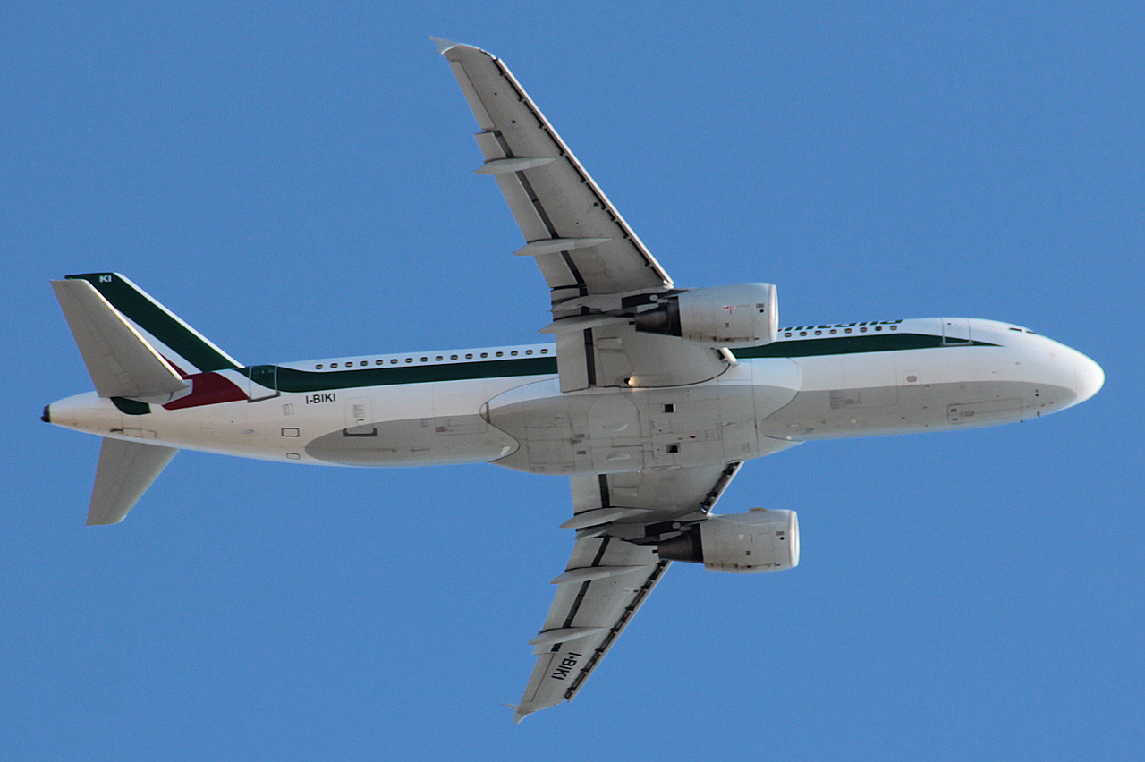 I-BIKI (1138) 1999 Airbus A320-214