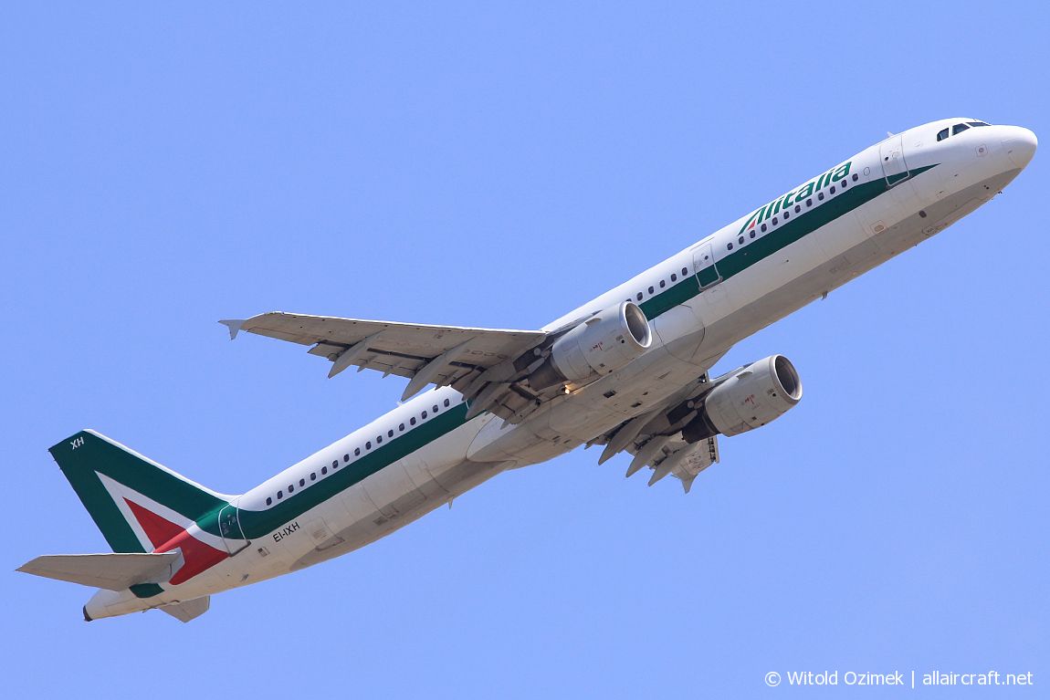 EI-IXH (940) 1999 Airbus A321-112