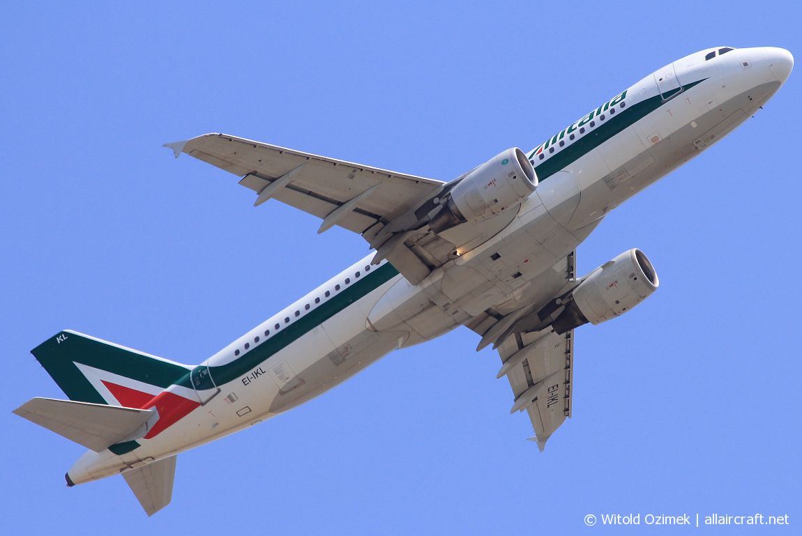 EI-IKL (1489) 2001 Airbus A320-214