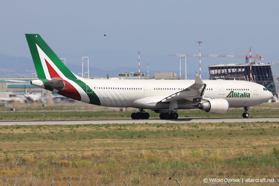 EI-EJI (1218) 2011 Airbus A330-202