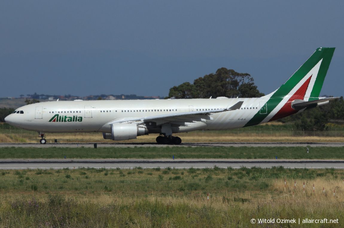 EI-EJJ (1225) 2011 Airbus A330-202