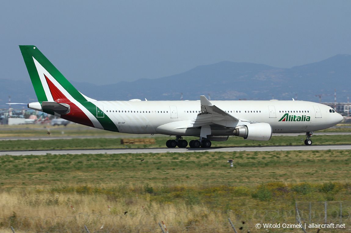 EI-DIP (339) 2000 Airbus A330-202