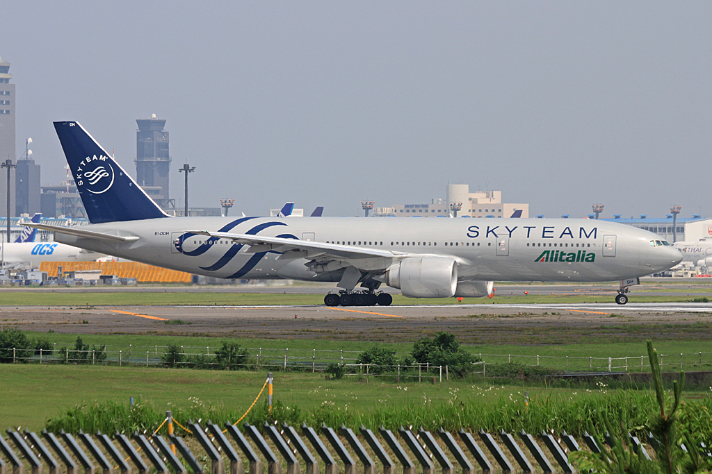 EI-DDH · Boeing 777-243/ER · (NRT / RJAA)