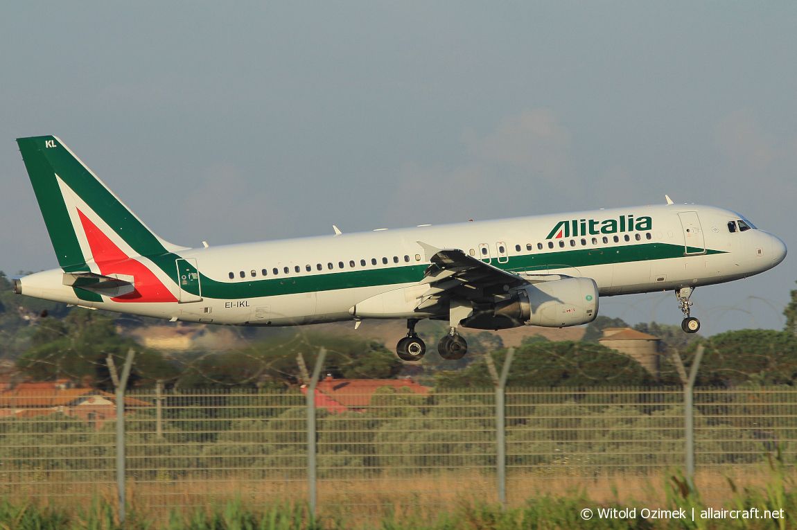 EI-IKL (1489) 2001 Airbus A320-214