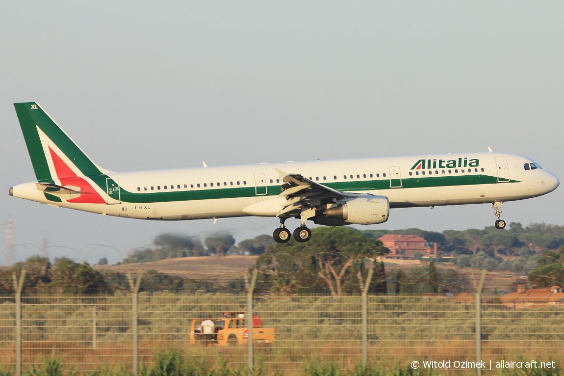I-BIXL (513) 1995 Airbus A321-112