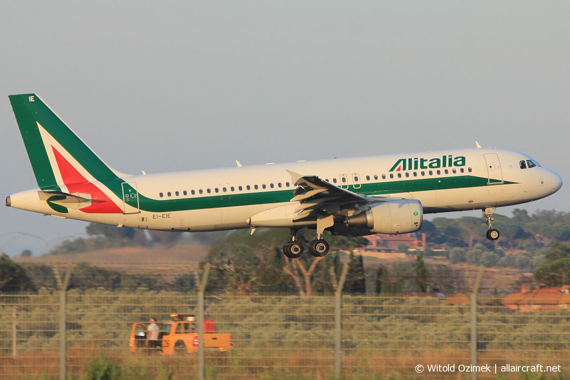 EI-EIE (4536) 2010 Airbus A320-216