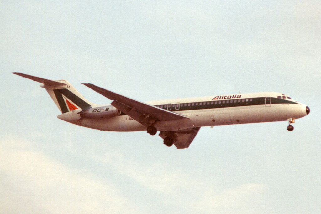I-RIZX (cn 47237) McDonnell Douglas DC-9-32