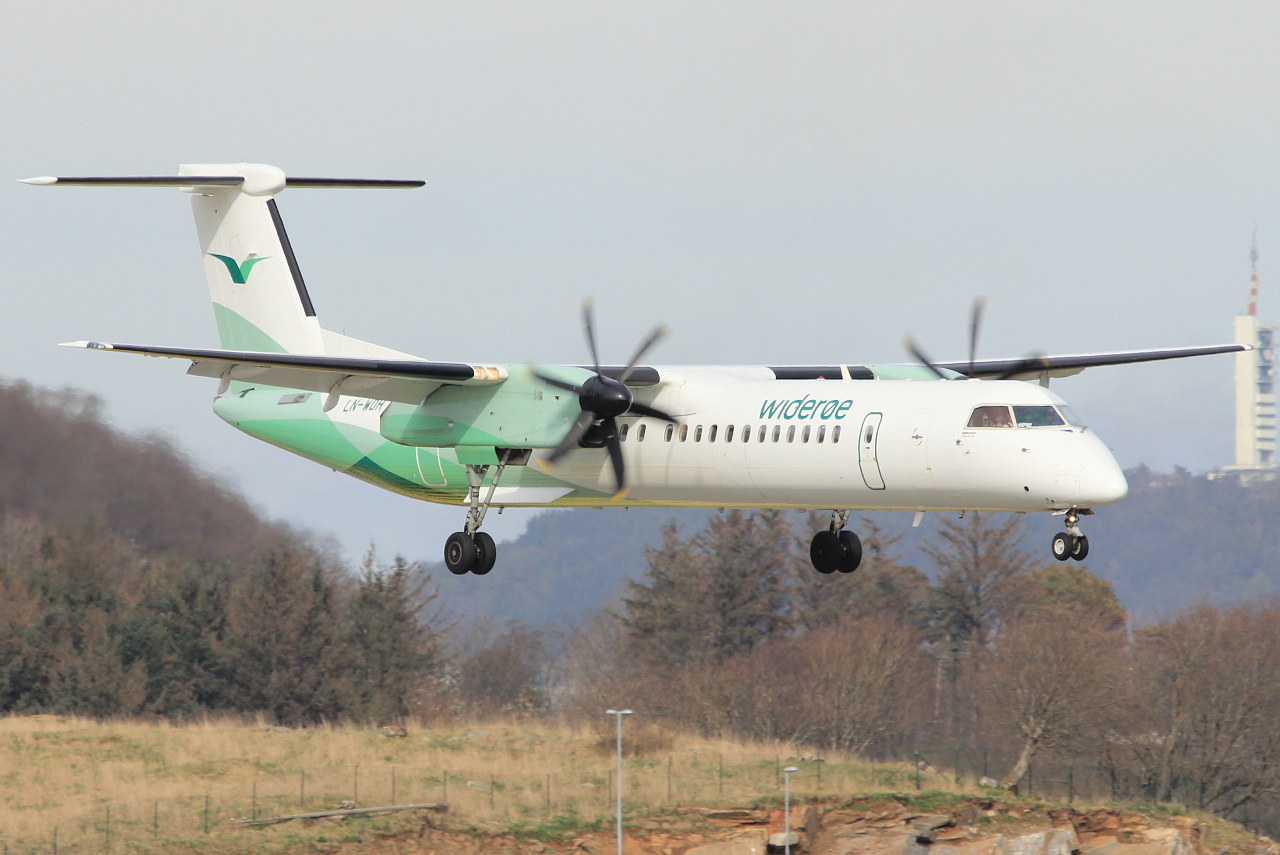 LN-WDH (4273) 2009 Bombardier Dash 8-Q402