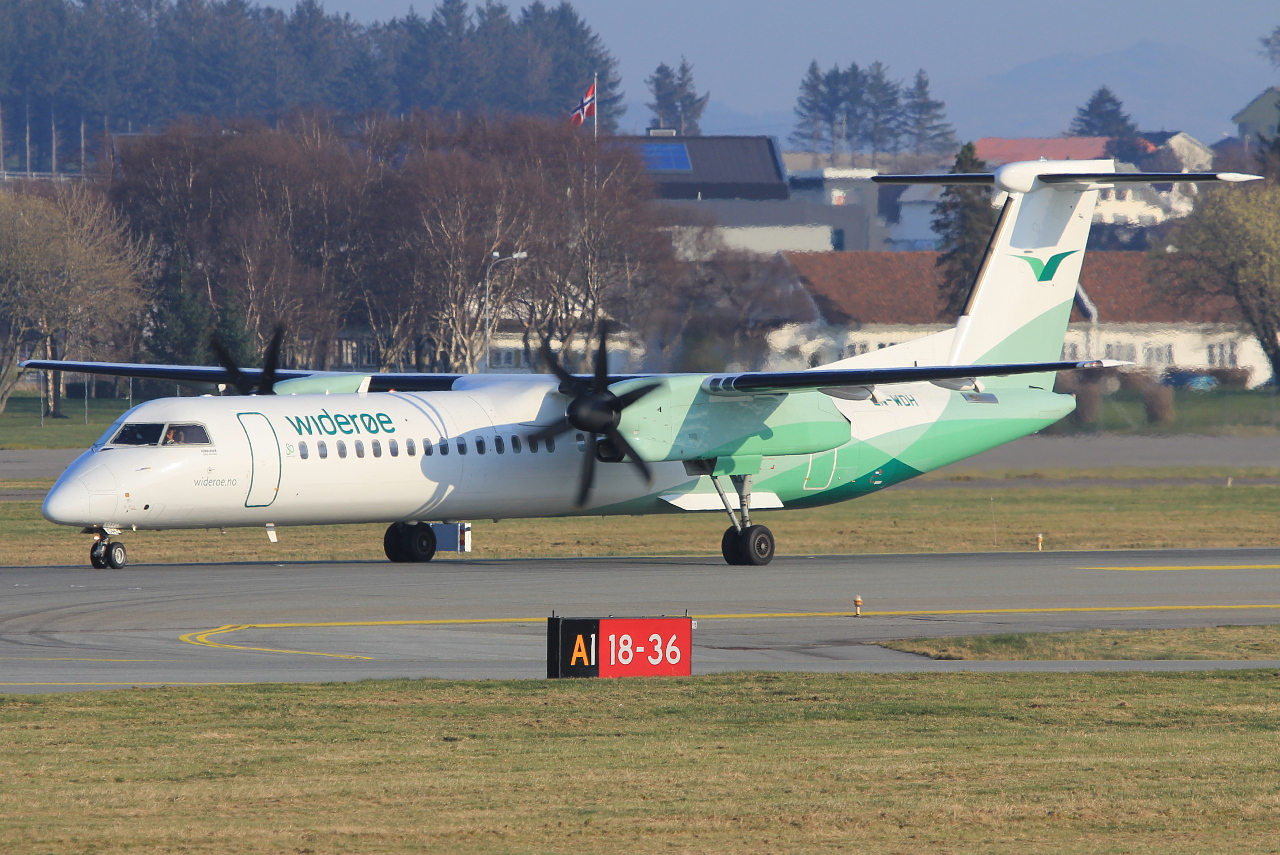 LN-WDH (4273) 2009 Bombardier Dash 8-Q402