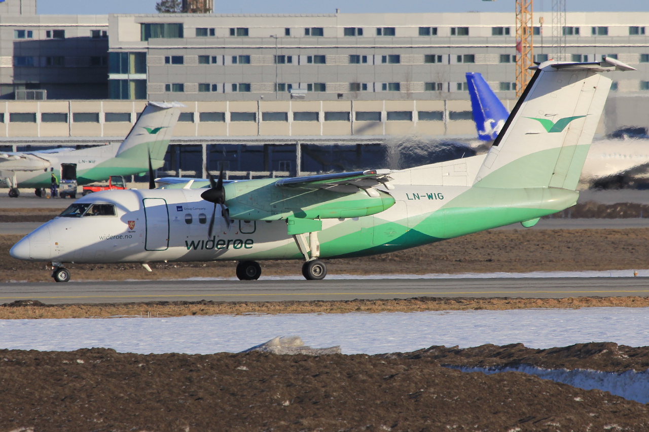 LN-WIG, (cn 382), De Havilland Canada DHC-8-103 Dash 8