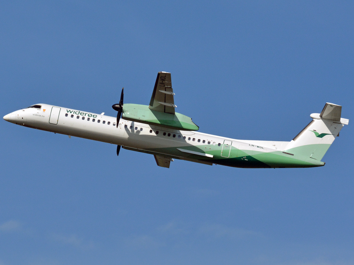 LN-WDL (4392) 2011 Bombardier Dash 8-Q402