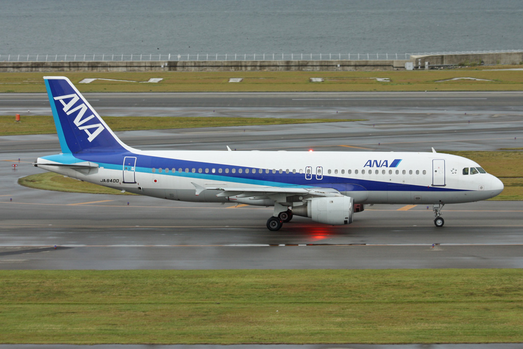 JA8400, (cn 554), Airbus A320-211
