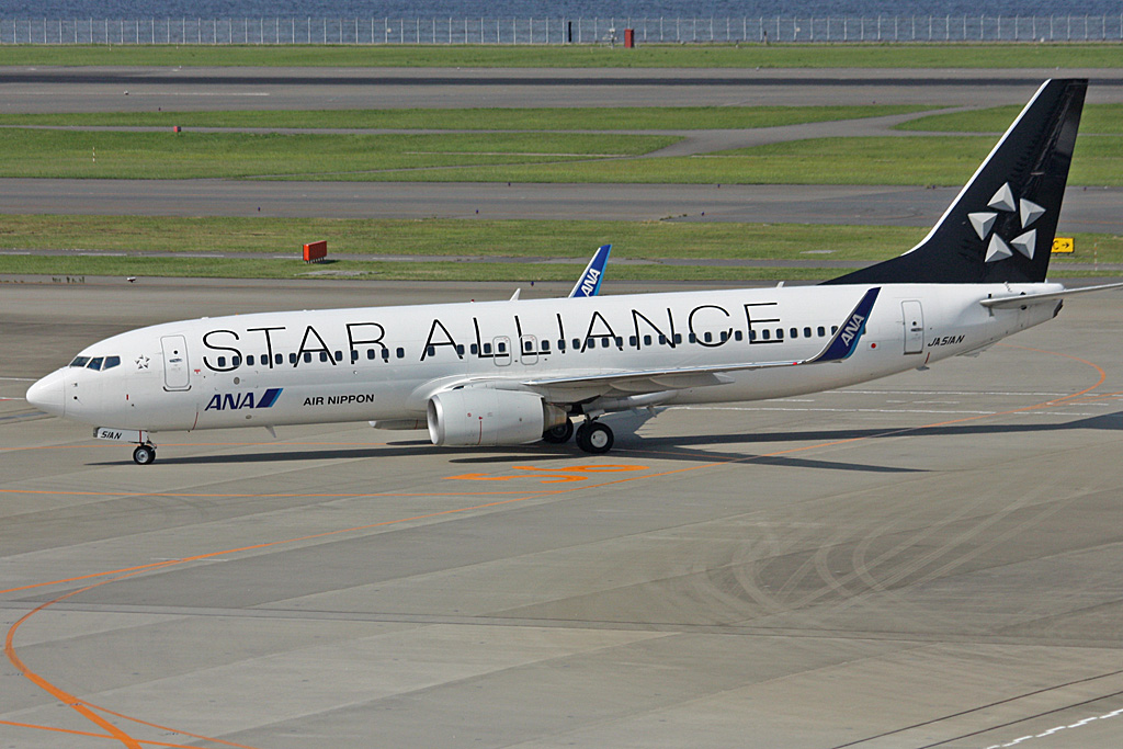 JA51AN (cn 33886) Boeing 737-881
