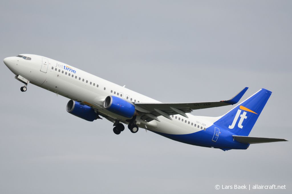 OY-JZP (38071) 2011 Boeing 737-8U3(WL)
