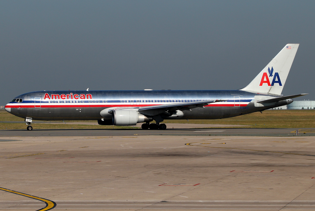 N384AA (cn 26996) Boeing 767-323ER