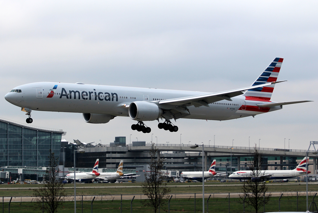 N717AN (cn 31543) Boeing 777-323ER