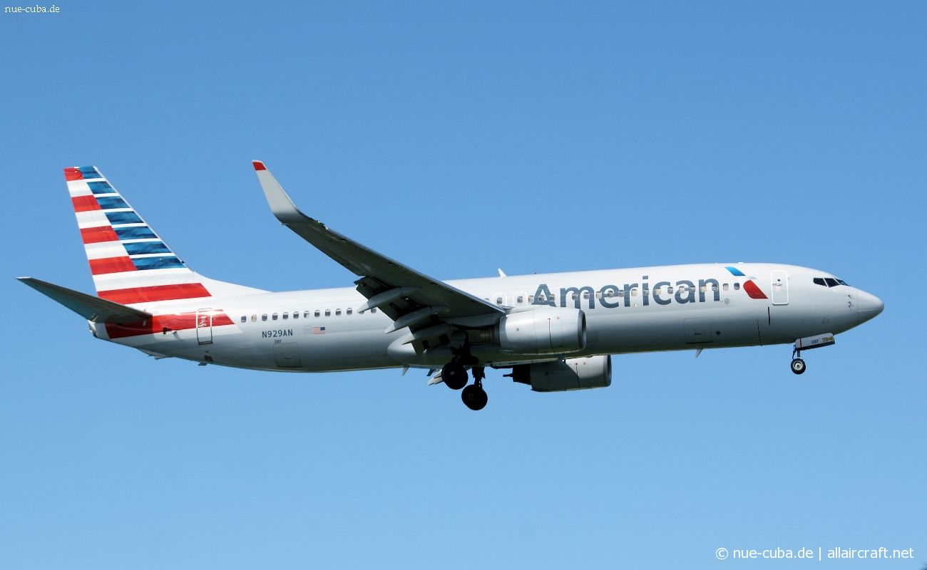 N929AN (cn 30078) Boeing 737-823