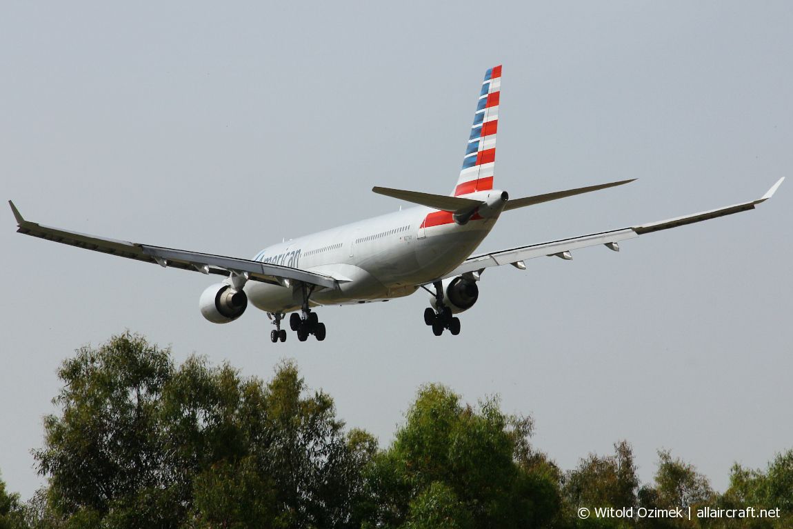 N271AY (323) 2000 Airbus A330-323