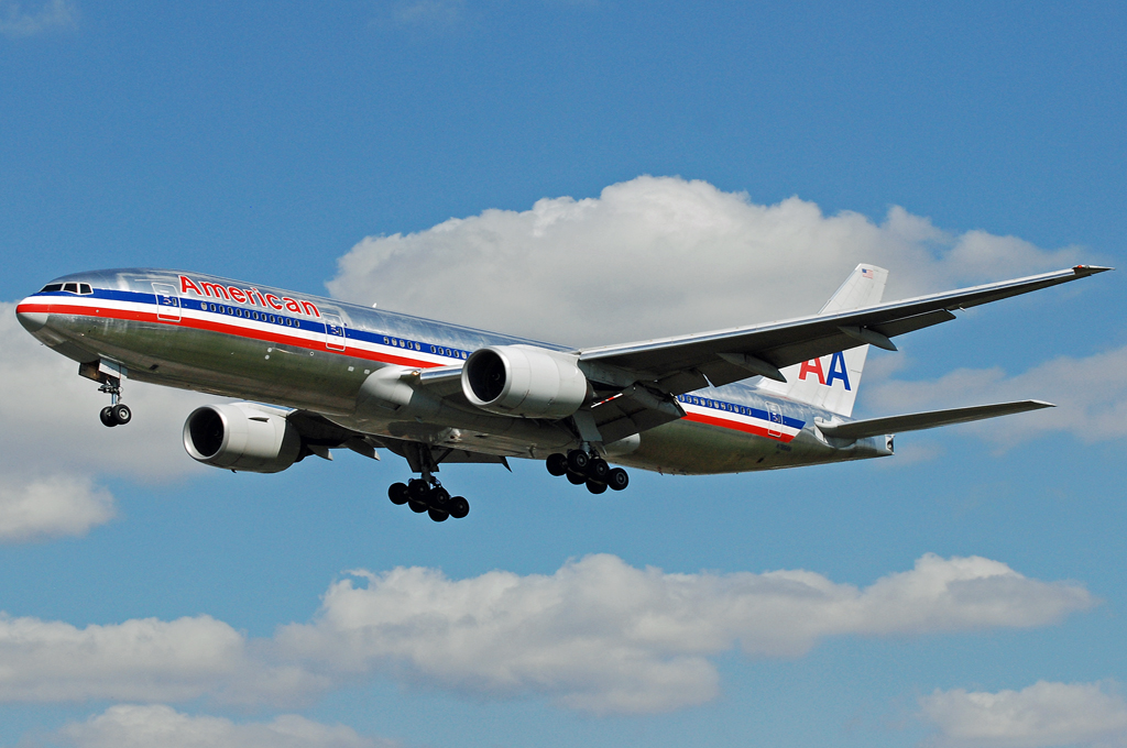 N789AN (30252) 2000 Boeing 777-223(ER)