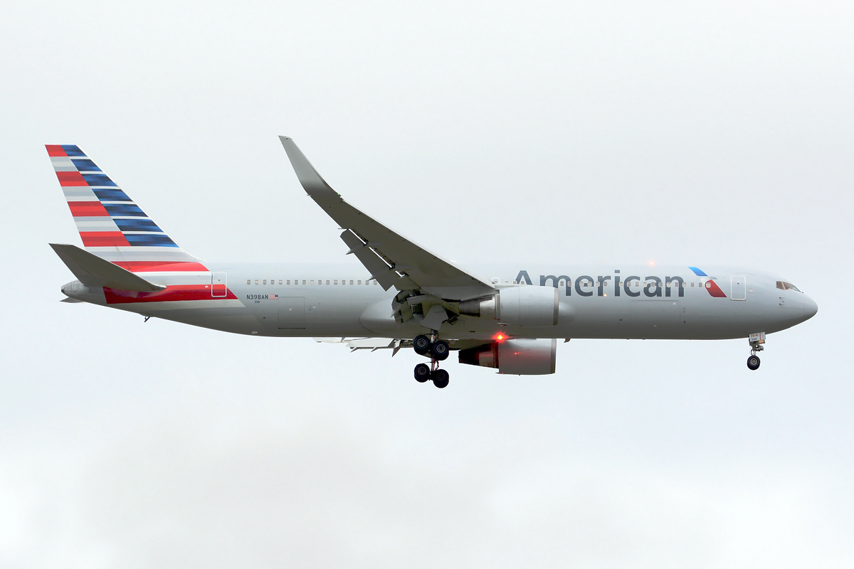 N398AN (cn 29605) Boeing 767-323ER