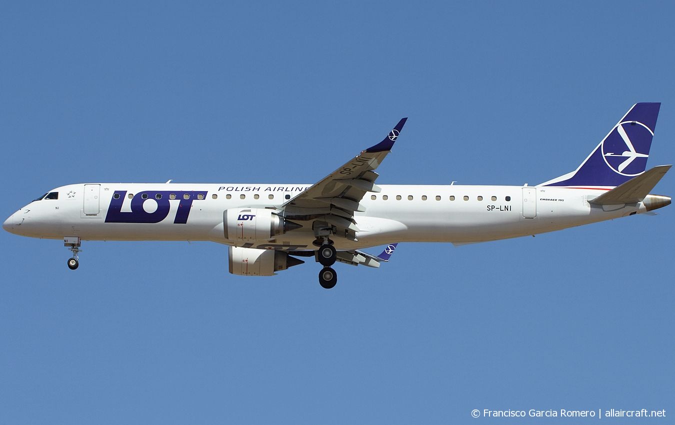 SP-LNI (19000240) Embraer 190-200IGW