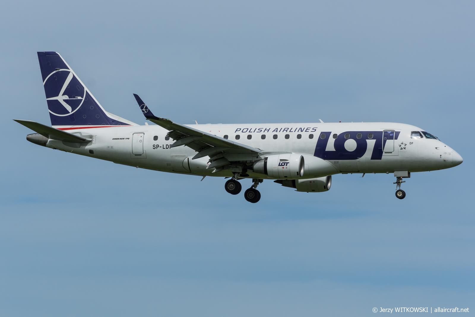 SP-LDF (17000035) Embraer 170-100 LR