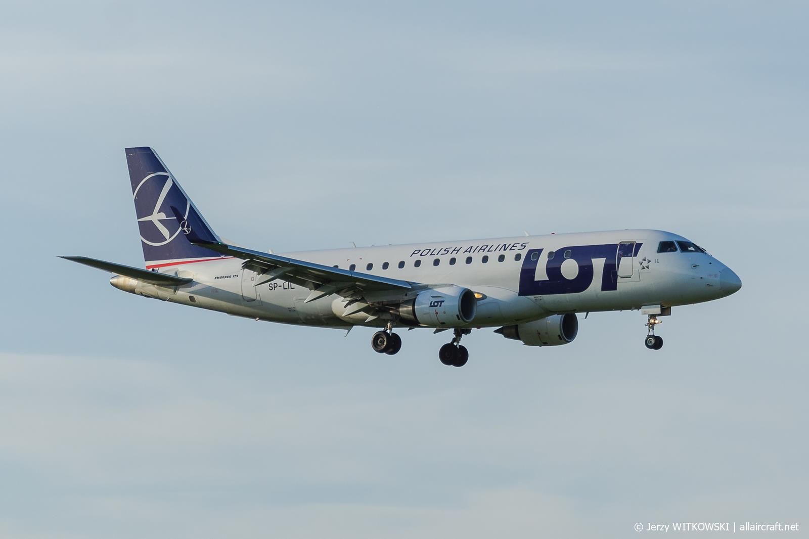 SP-LIL · Embraer 170-200LR · (WAW / EPWA)