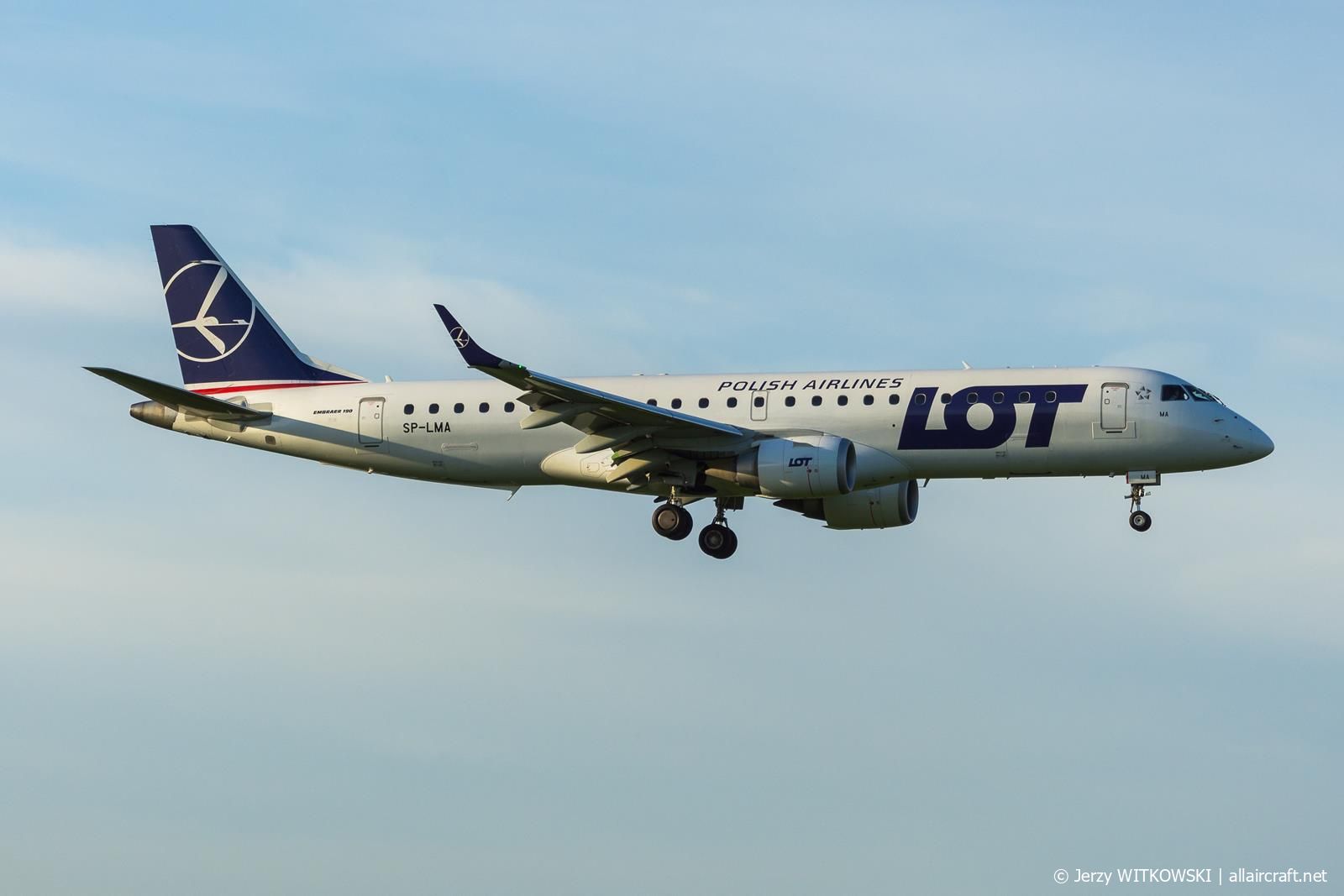SP-LMA · Embraer 190-100STD · (WAW / EPWA)