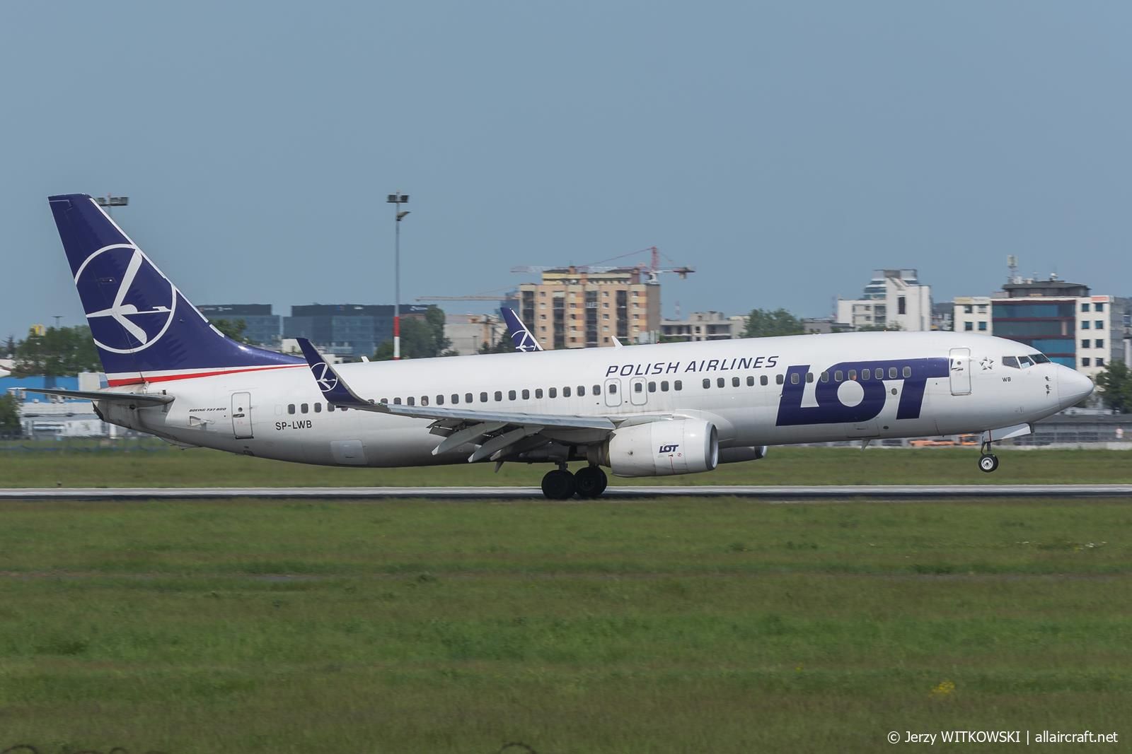 SP-LWB (32800) 2005 Boeing 737-89P(WL)