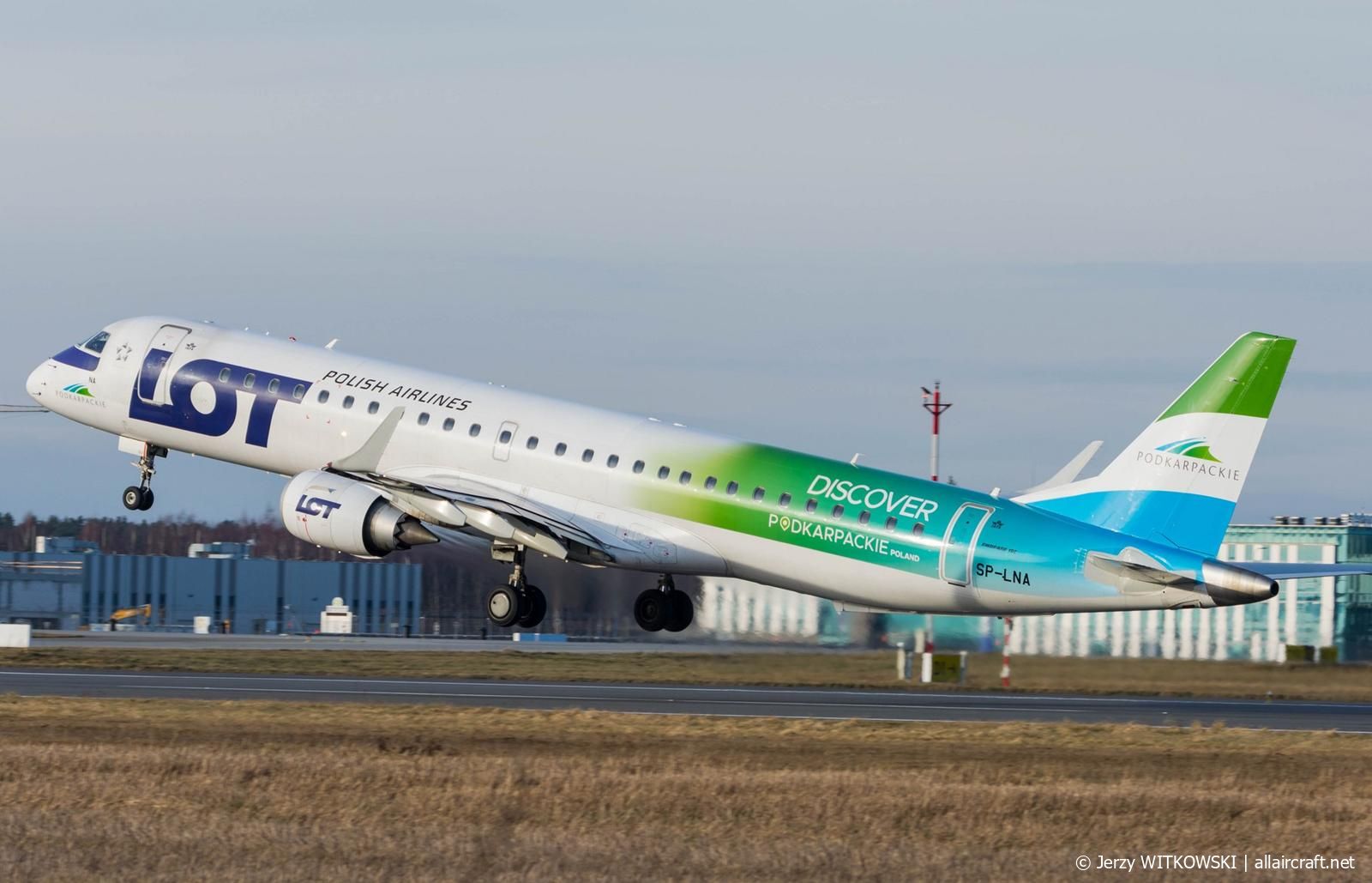SP-LNA (19000415) Embraer 190-200LR