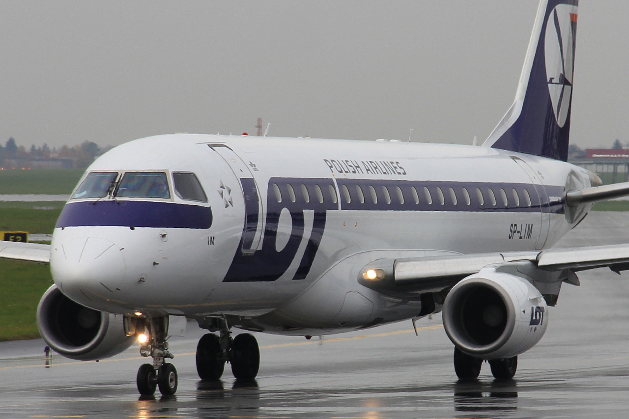 SP-LIM (17000311) Embraer 170-200LR
